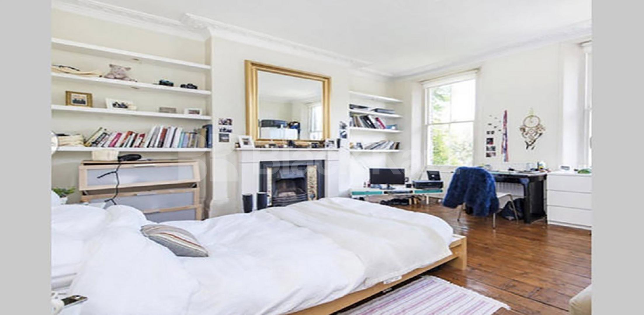 			LARGE 3 / 4 BED ON A TREE LINED STREET!, 4 Bedroom, 1 bath, 1 reception Flat			 Gaisford Street, KENTISH TOWN